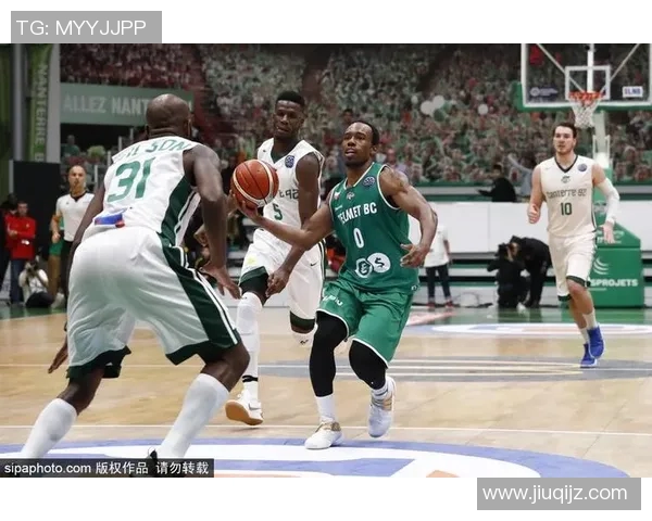 篮球装备选购指南推荐优质球拍与欧冠足球的完美搭配