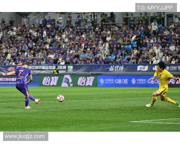 体育实时数据深圳足球队与上海足球队赛后复盘速度对比分析及战术探讨